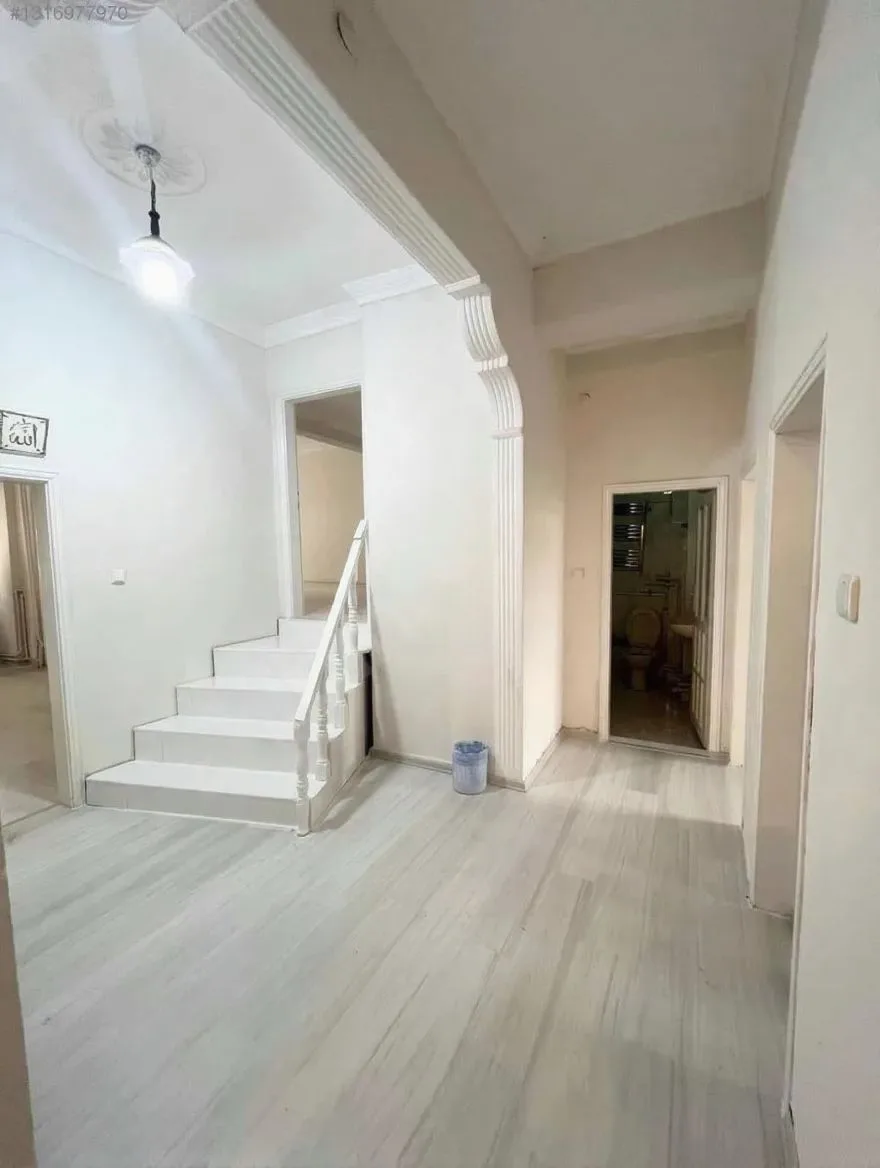 Yakutiye Lalapaşa'da Giriş Katı 185 m² 3+1 Kiralık Daire - 2