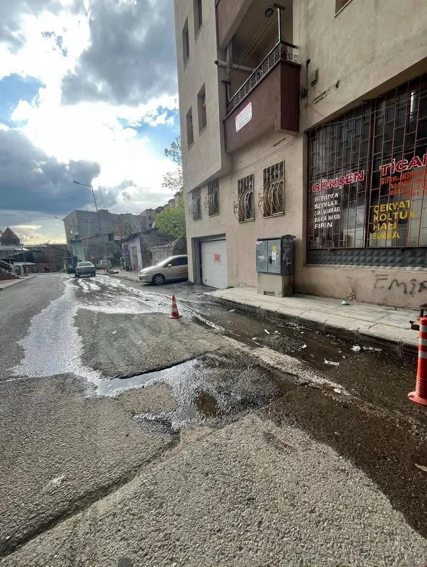 Yakutiye Lalapaşa'da Giriş Katı 185 m² 3+1 Kiralık Daire - 4