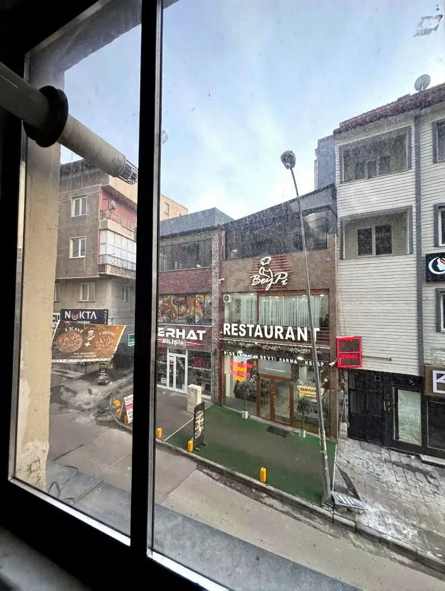 Yakutiye Lalapaşa'da 1. Kat 90 m² 2+1 Kiralık İş Yeri - Fotoğraf 16