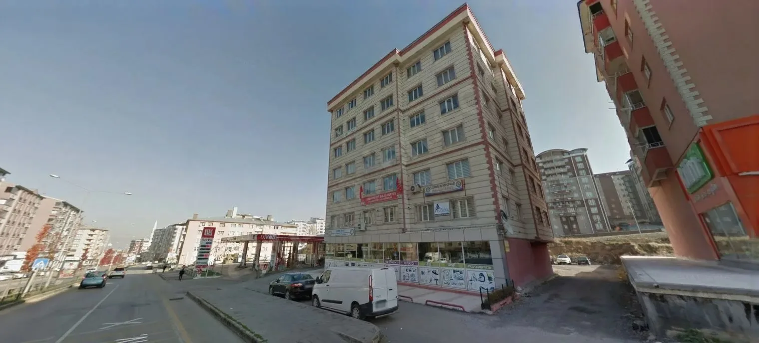 Saraybosna Atayurt İş Merkezi 3. Kat Kiralık Ofis ve Bürolar - 1