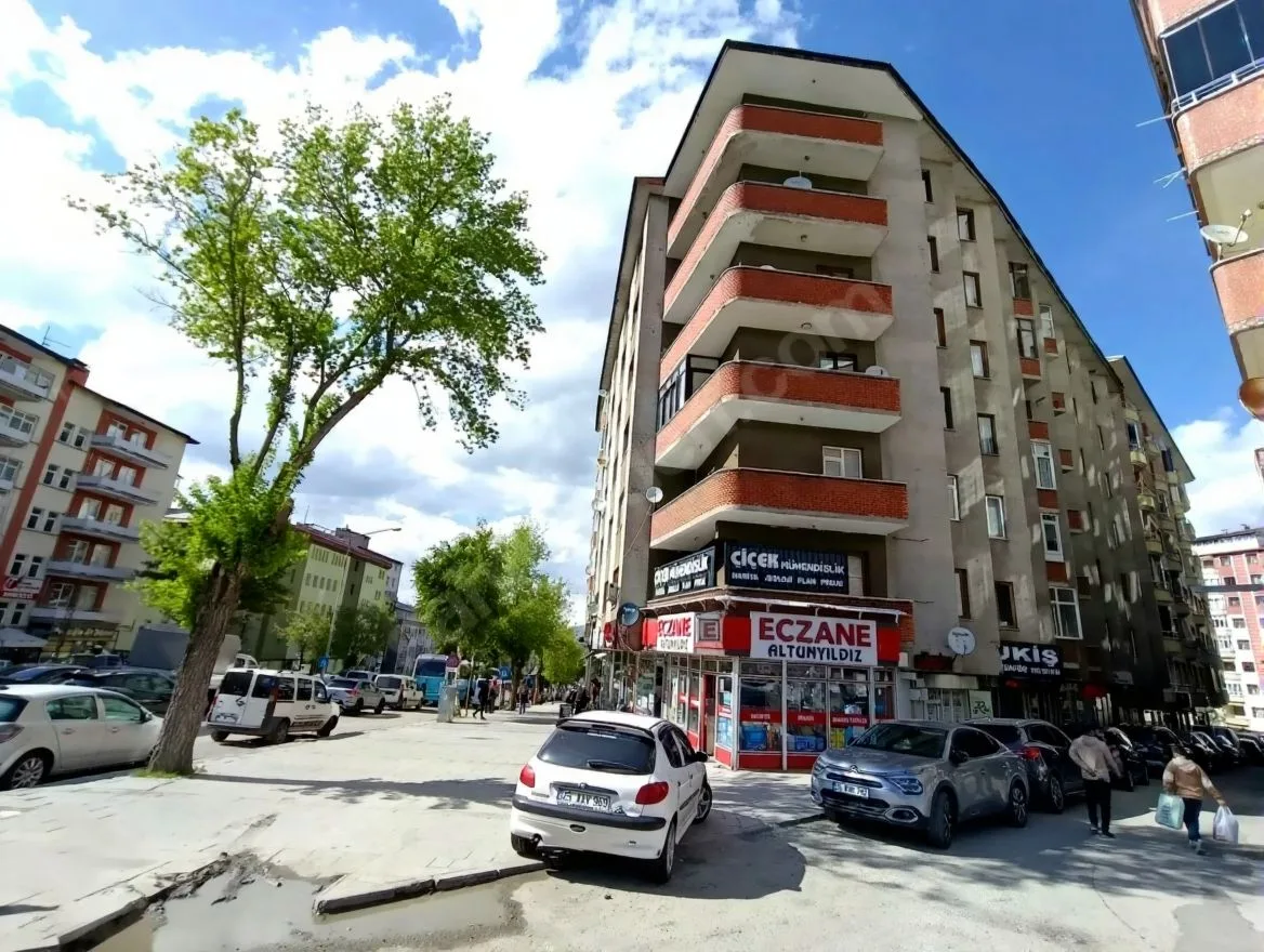 AĞIZ VE DİŞ SAĞLIĞI MERKEZİ YANINDA 220 m² 3+1 GENİŞ OFİS - 1