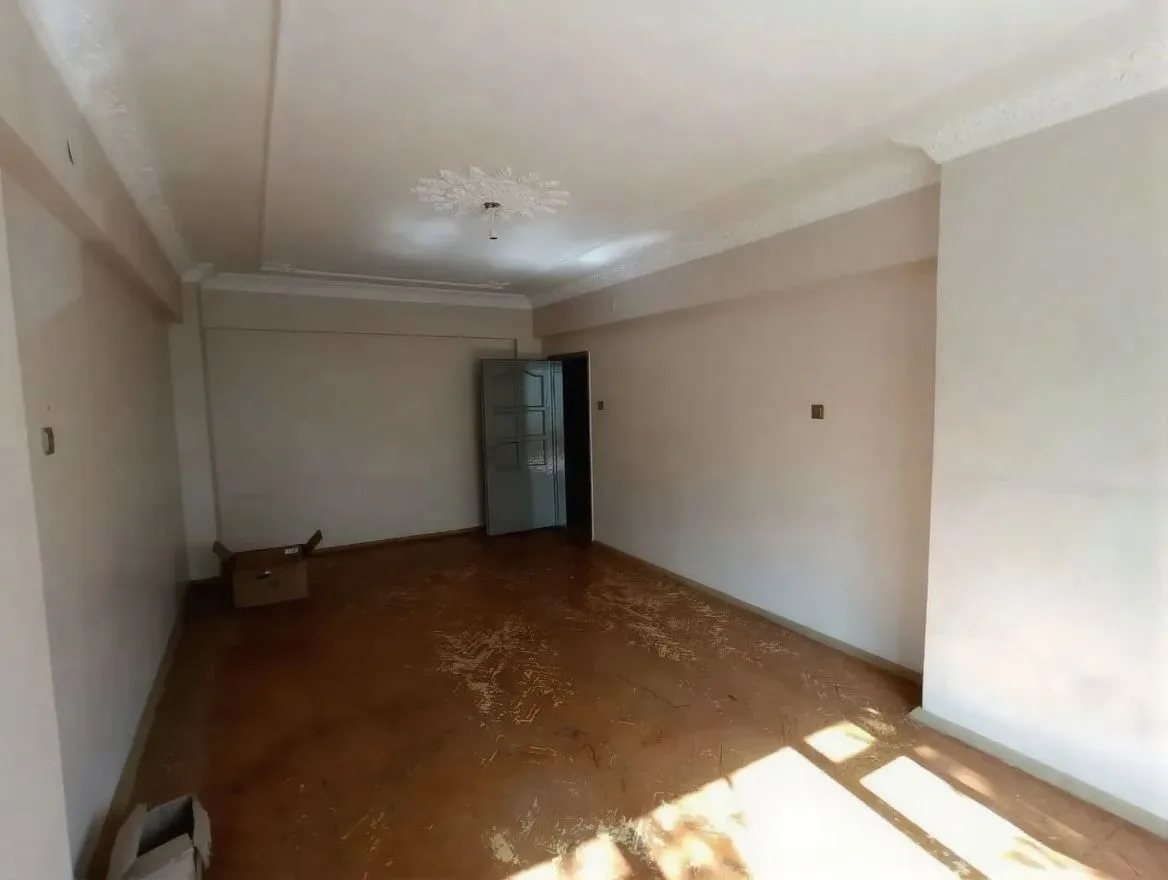 AĞIZ VE DİŞ SAĞLIĞI MERKEZİ YANINDA 220 m² 3+1 GENİŞ OFİS - Fotoğraf 11