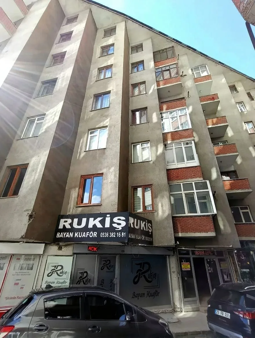 AĞIZ VE DİŞ SAĞLIĞI MERKEZİ YANINDA 220 m² 3+1 GENİŞ OFİS - 2