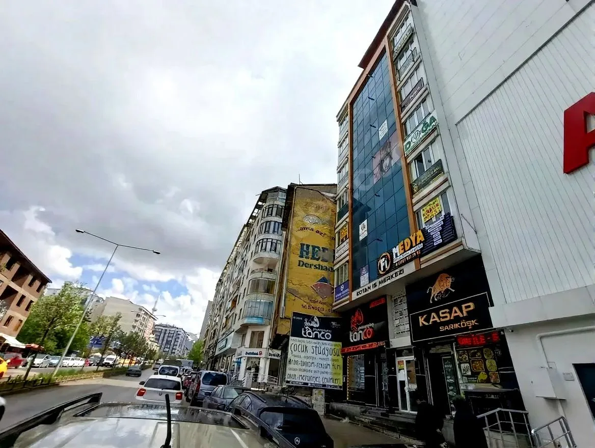 ERZURUM YAKUTIYE SATILIK OFİS 75M² HAZIR - 1