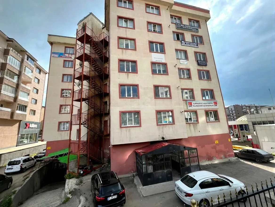 Yakutiye Lalapaşa'da 3. Kat 77 m² Kiralık İş Yeri