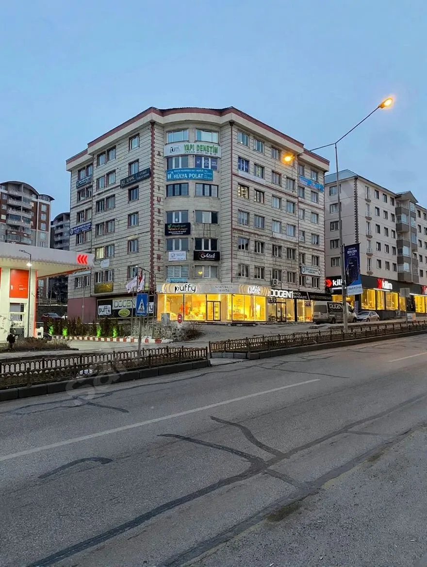 Yakutiye Lalapaşa'da 3. Kat 77 m² Kiralık İş Yeri