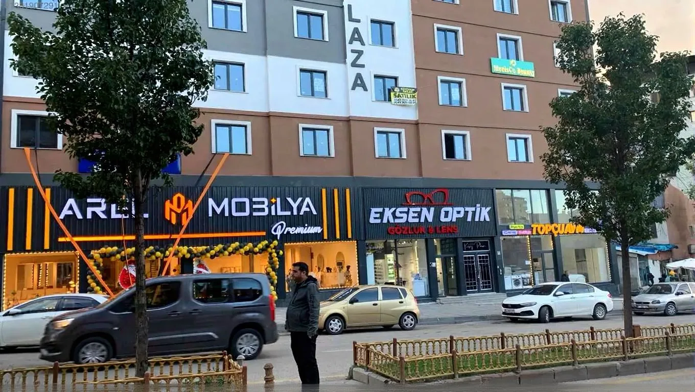 Yakutiye Lalapaşa'da 1 Yaşında 110 m² Kiralık İş Yeri