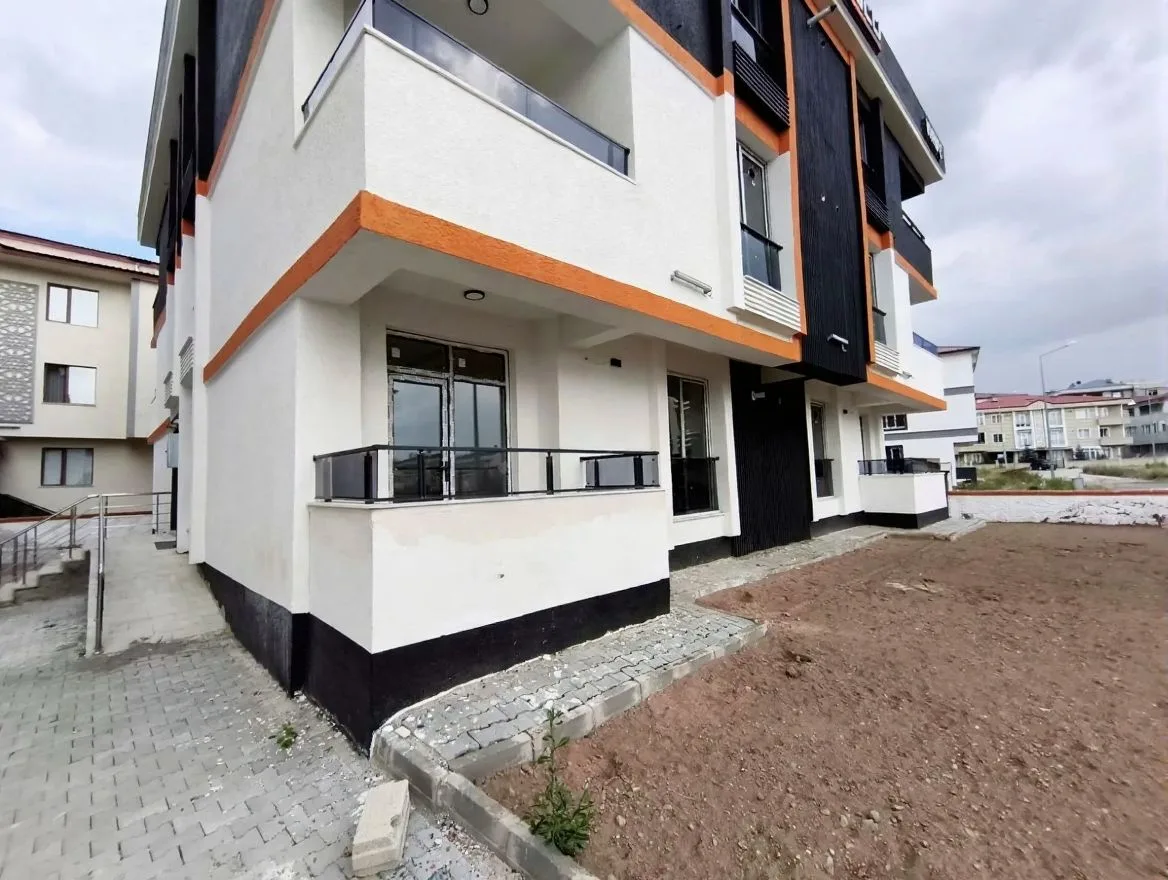 ERZURUM AZIZIYE KİRALIK 2+1 DAİRE 50M² SIFIR