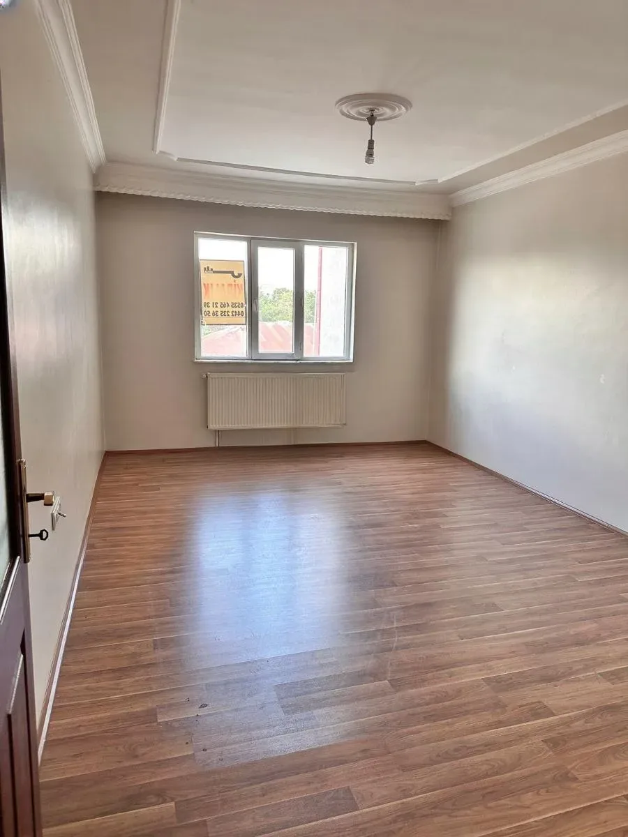 ERZURUM KİRALIK 3+1 DAİRE ARA/5 KAT 210M² YAKUTIYE