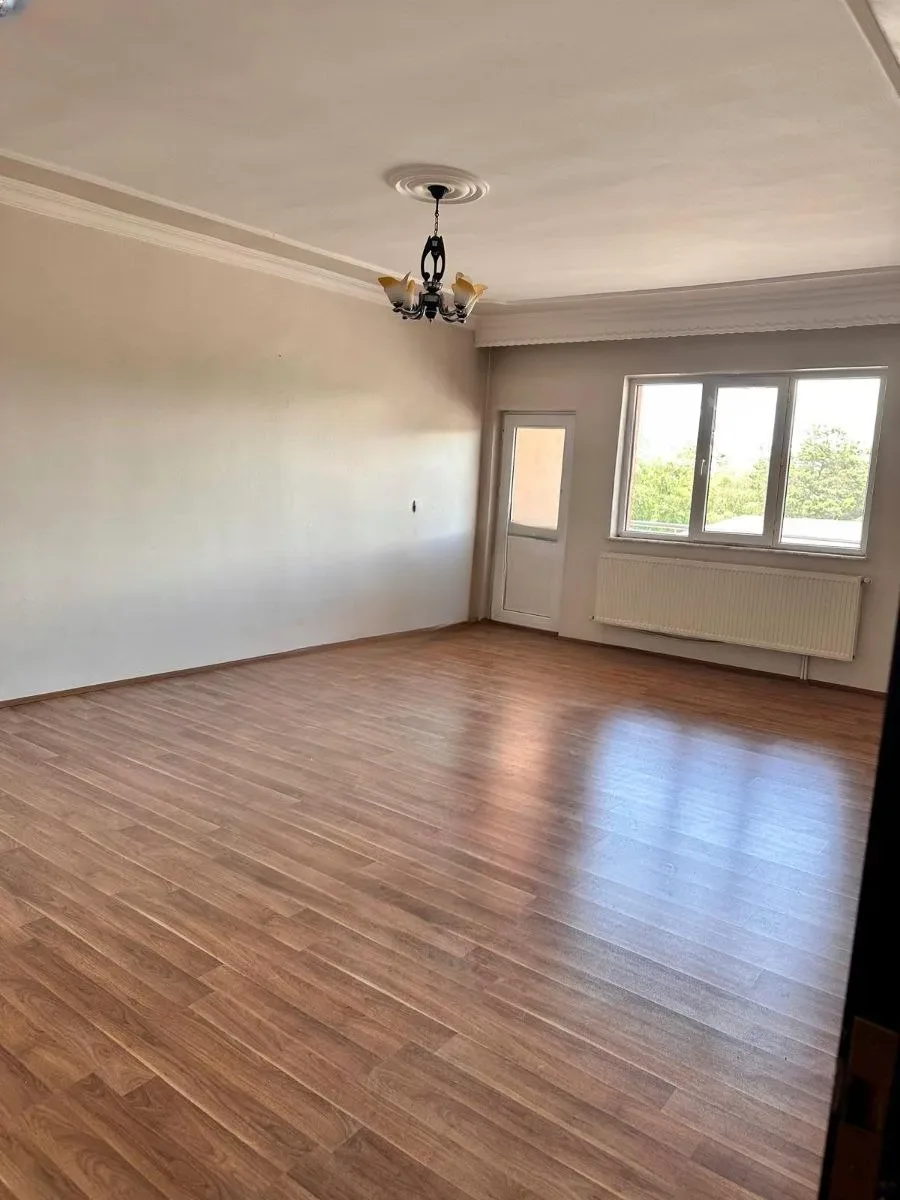ERZURUM KİRALIK 3+1 DAİRE ARA/5 KAT 210M² YAKUTIYE