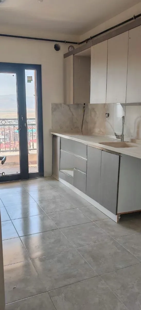 Yakutiye Terminal'da 4. Kat 125 m² 3+1 Kiralık Daire