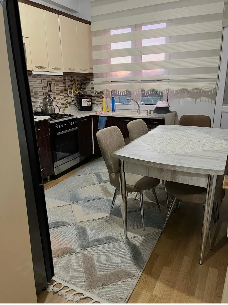 Yakutiye Lalapaşa'da 1. Kat 180 m² 3+1 Kiralık Daire