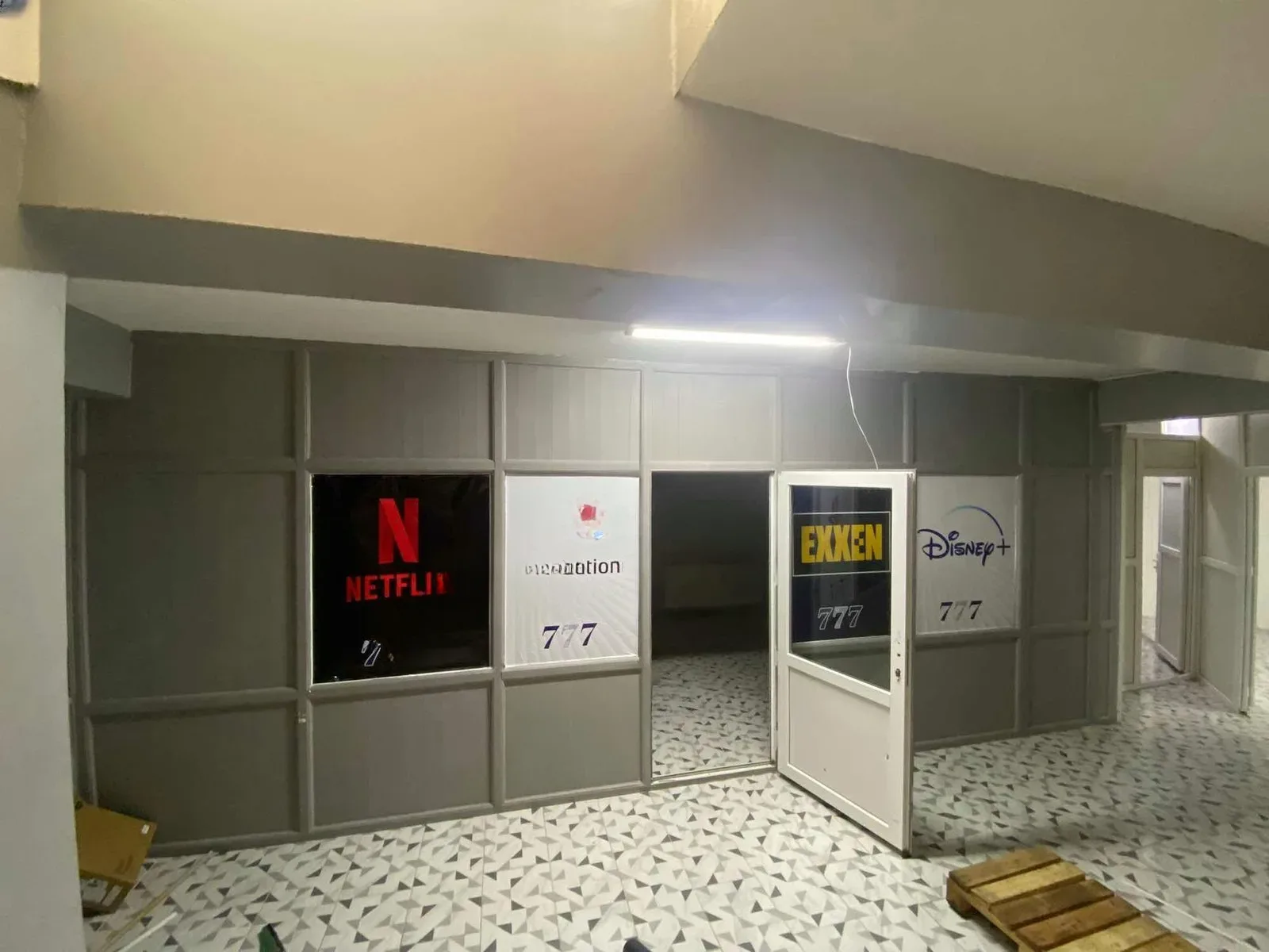 Palandöken Hüseyin Avni Ulaş'ta 360 m² Kiralık İş Yeri - Fotoğraf 9