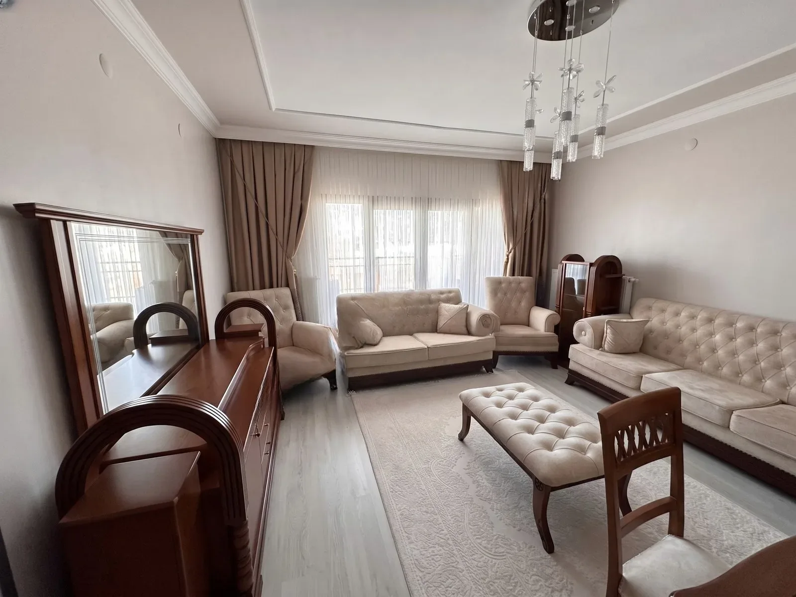 Aziziye Merkez'de 4 Yaşında 4. Kat 120 m² 3+1 Satılık Daire