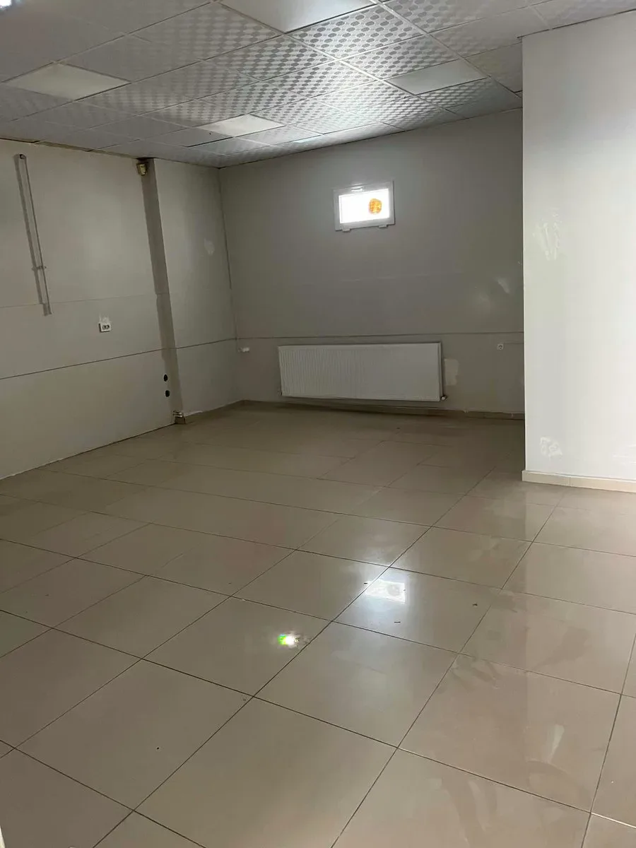Yakutiye Terminal'da 370 m² Kiralık İş Yeri - Fotoğraf 12