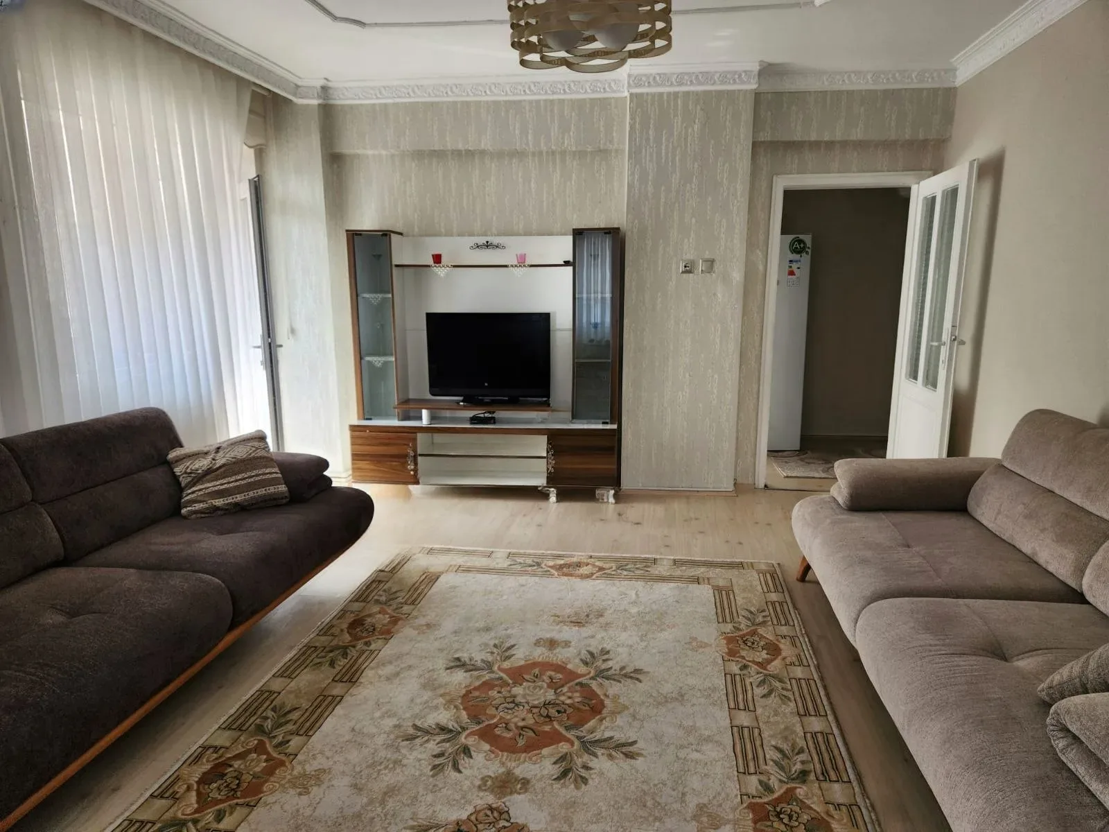 Yakutiye Lalapaşa'da 5. Kat 130 m² 3+1 Satılık Daire