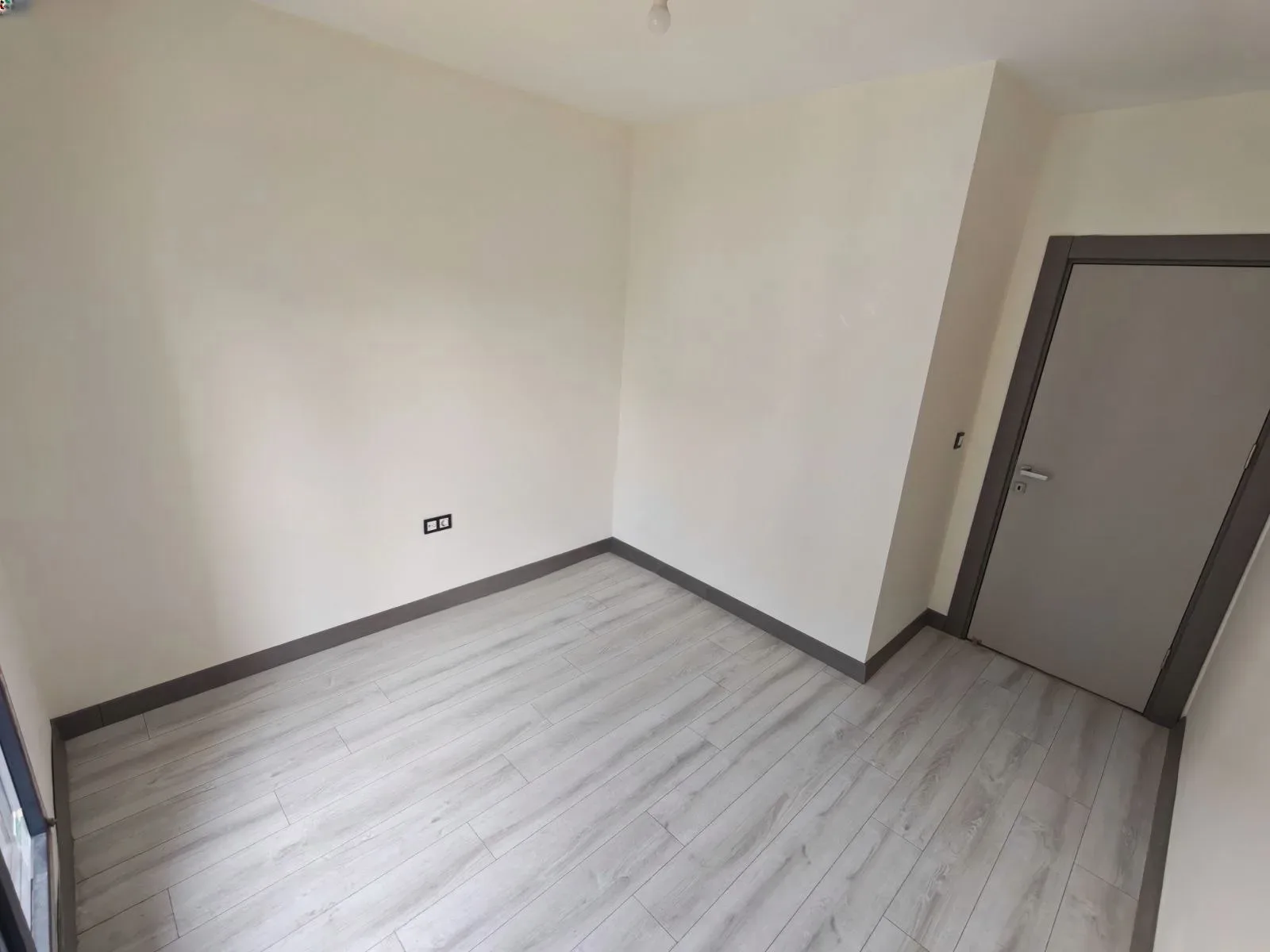 Yakutiye Terminal'da 3. Kat 110 m² 3+1 Satılık Daire - Fotoğraf 18