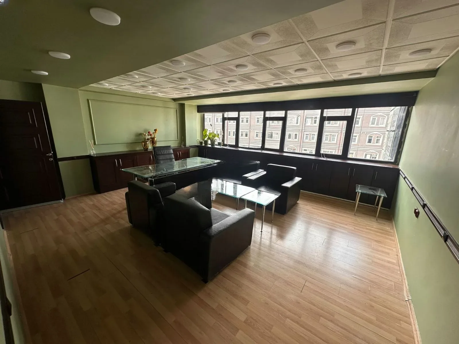 Yakutiye Lalapaşa'da 3. Kat 75 m² Kiralık İş Yeri