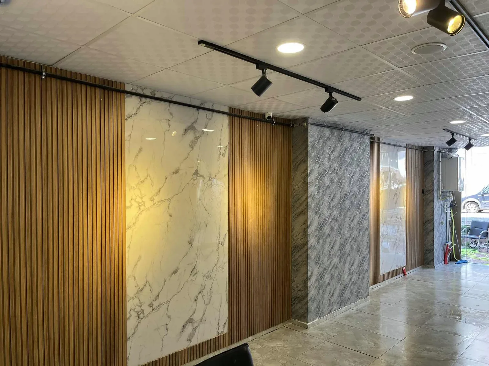 Palandöken Müftü Solakzade'de 65 m² Satılık İş Yeri