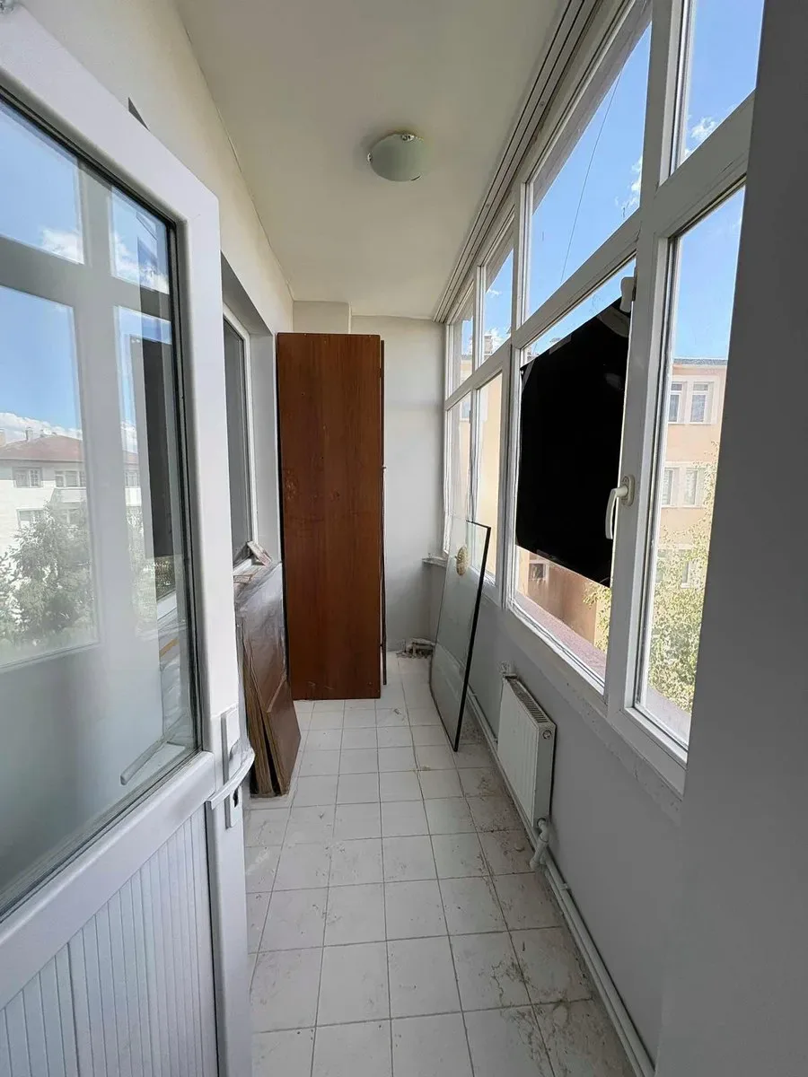 Palandöken Yunusemre'de 4. Kat 140 m² 3+1 Kiralık Daire - Fotoğraf 10