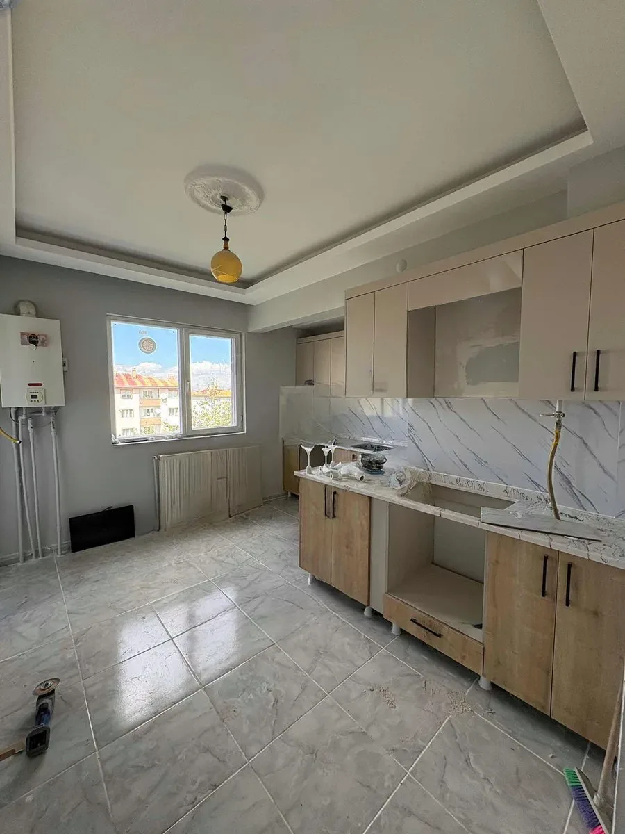 Palandöken Yunusemre'de 4. Kat 140 m² 3+1 Kiralık Daire