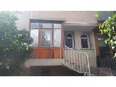 Palandöken Adnan Menderes'te 280 m² 5+1 Satılık Villa