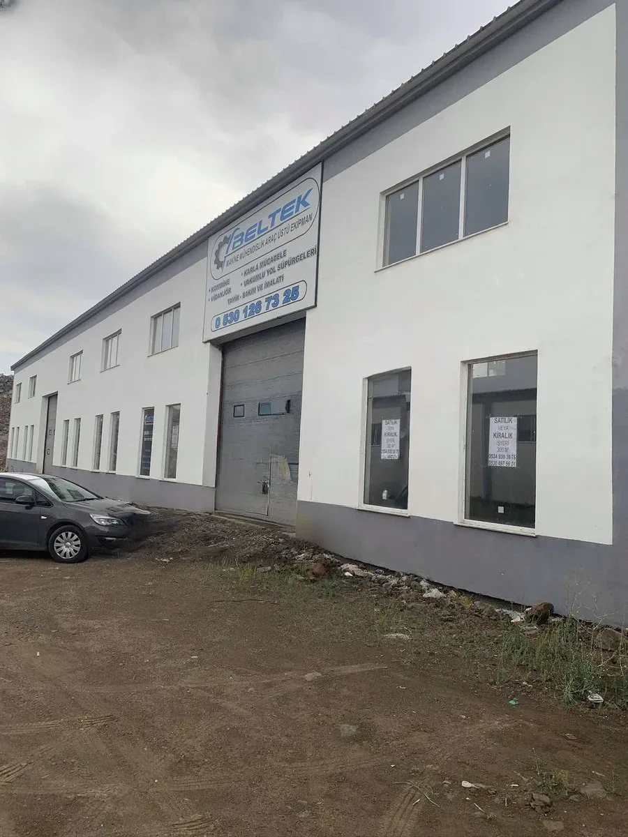 Yakutiye Terminal'da 1 Yaşında 300 m² Kiralık İş Yeri