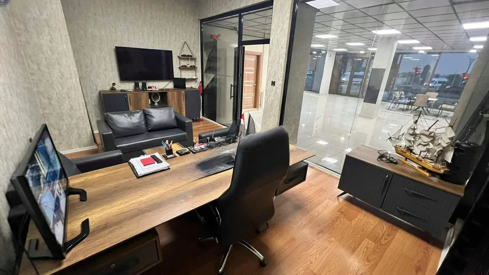 Yakutiye Lalapaşa'da 460 m² Kiralık İş Yeri - Fotoğraf 14