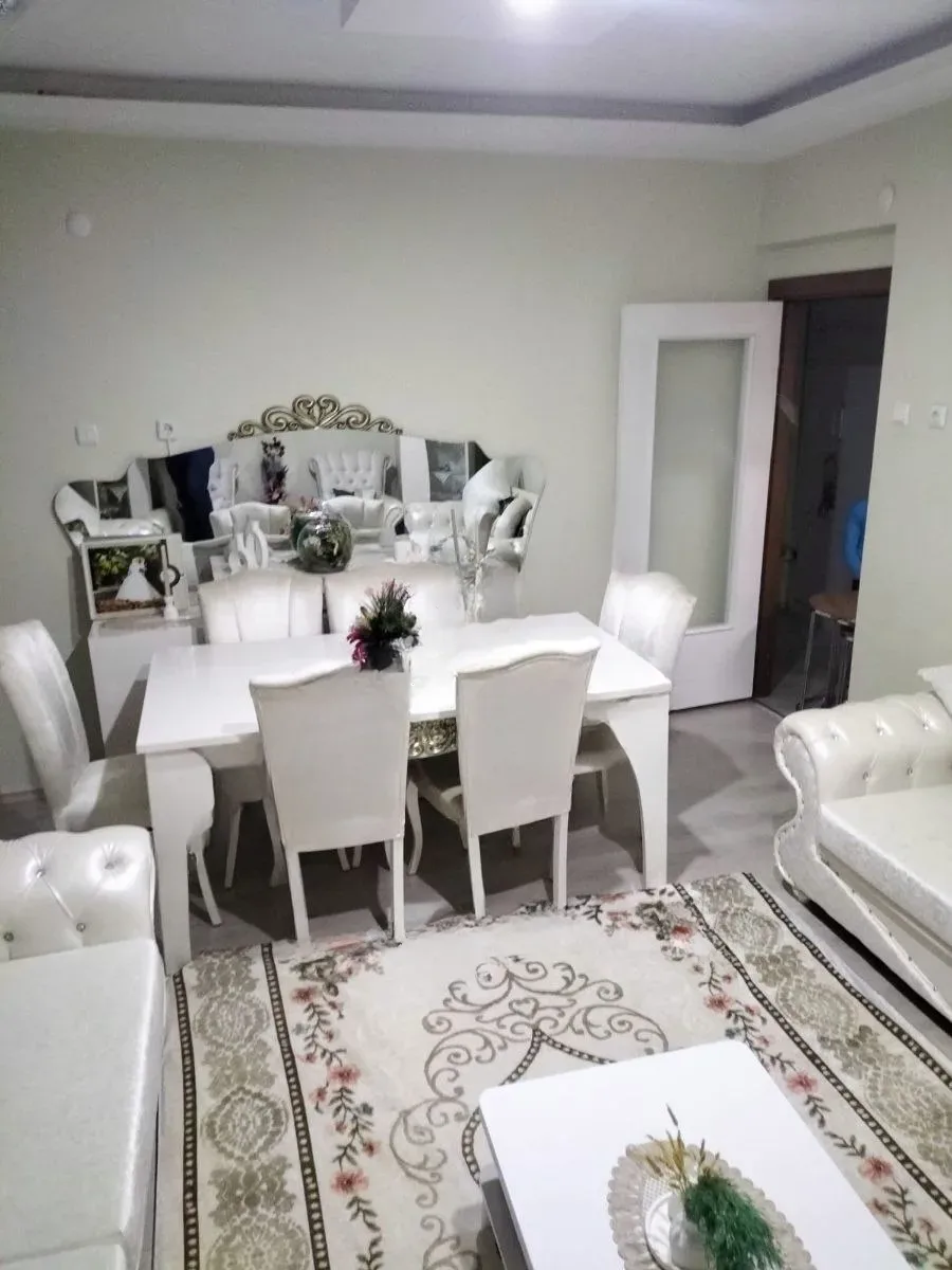Palandöken Adnan Menderes'te 3. Kat 145 m² 3+1 Satılık Daire
