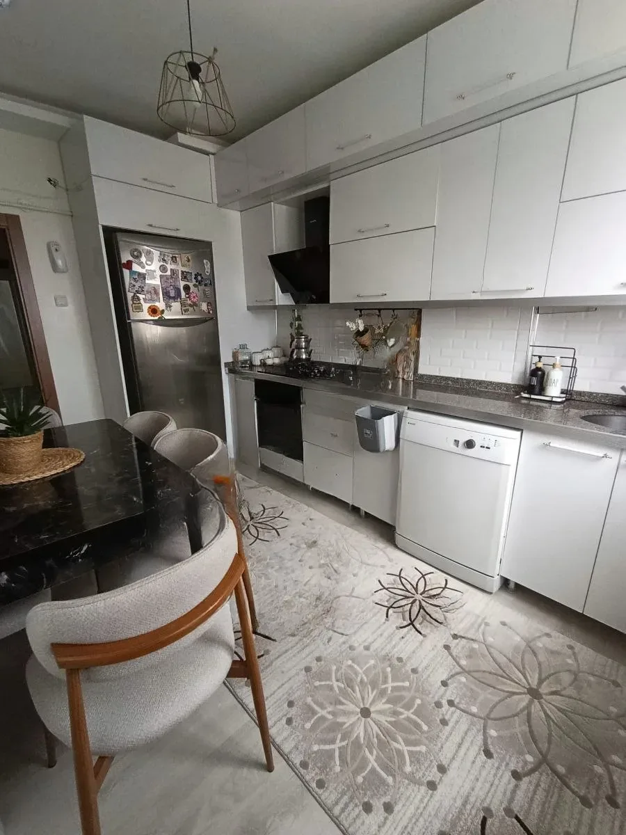 Palandöken Adnan Menderes'te 3. Kat 145 m² 3+1 Satılık Daire