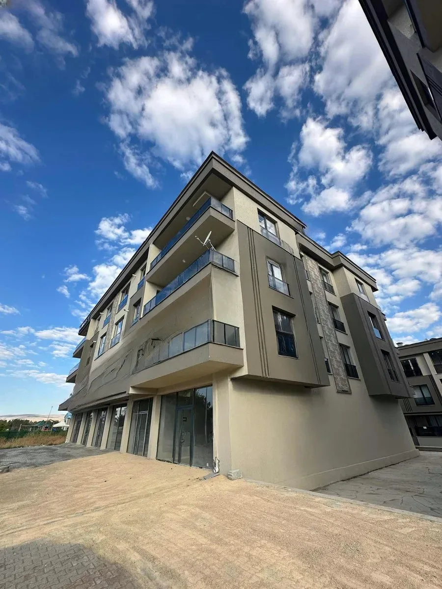 Aziziye Merkez'de 3. Kat 135 m² 3+1 Satılık Daire