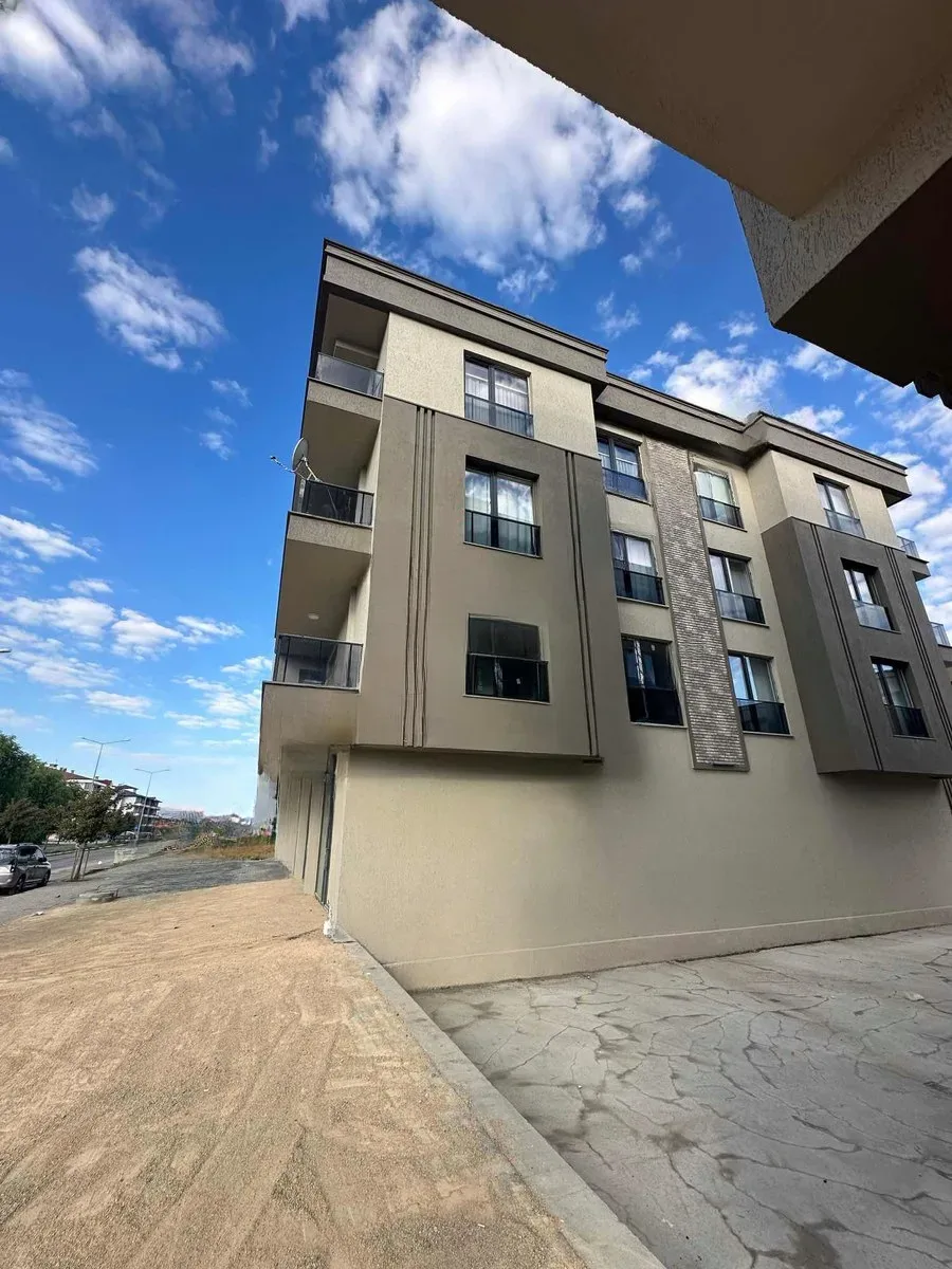 Aziziye Merkez'de 3. Kat 135 m² 3+1 Satılık Daire