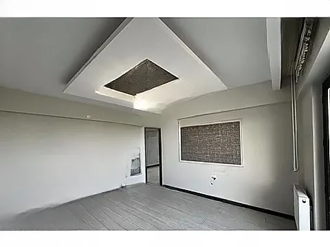 Yakutiye Merkez'de 4 Yaşında 3. Kat 170 m² 4+1 Kiralık Daire