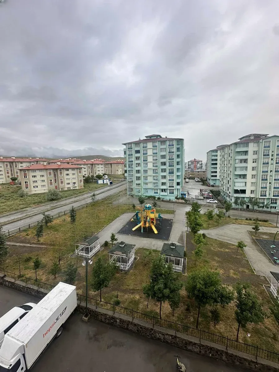 Yakutiye Terminal'da 4. Kat 160 m² 3+1 Kiralık Daire - Fotoğraf 17