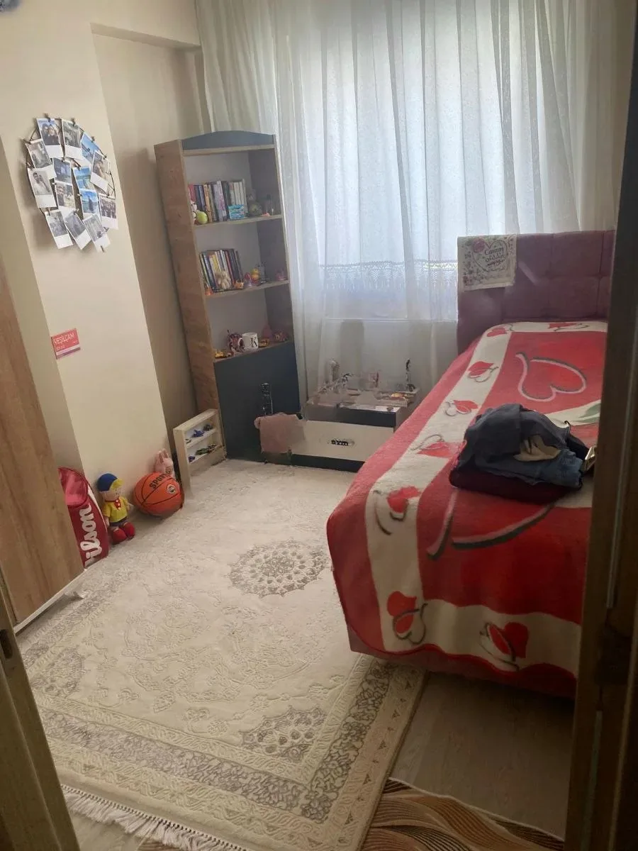 Aziziye Merkez'de 1. Kat 140 m² 3+1 Satılık Daire