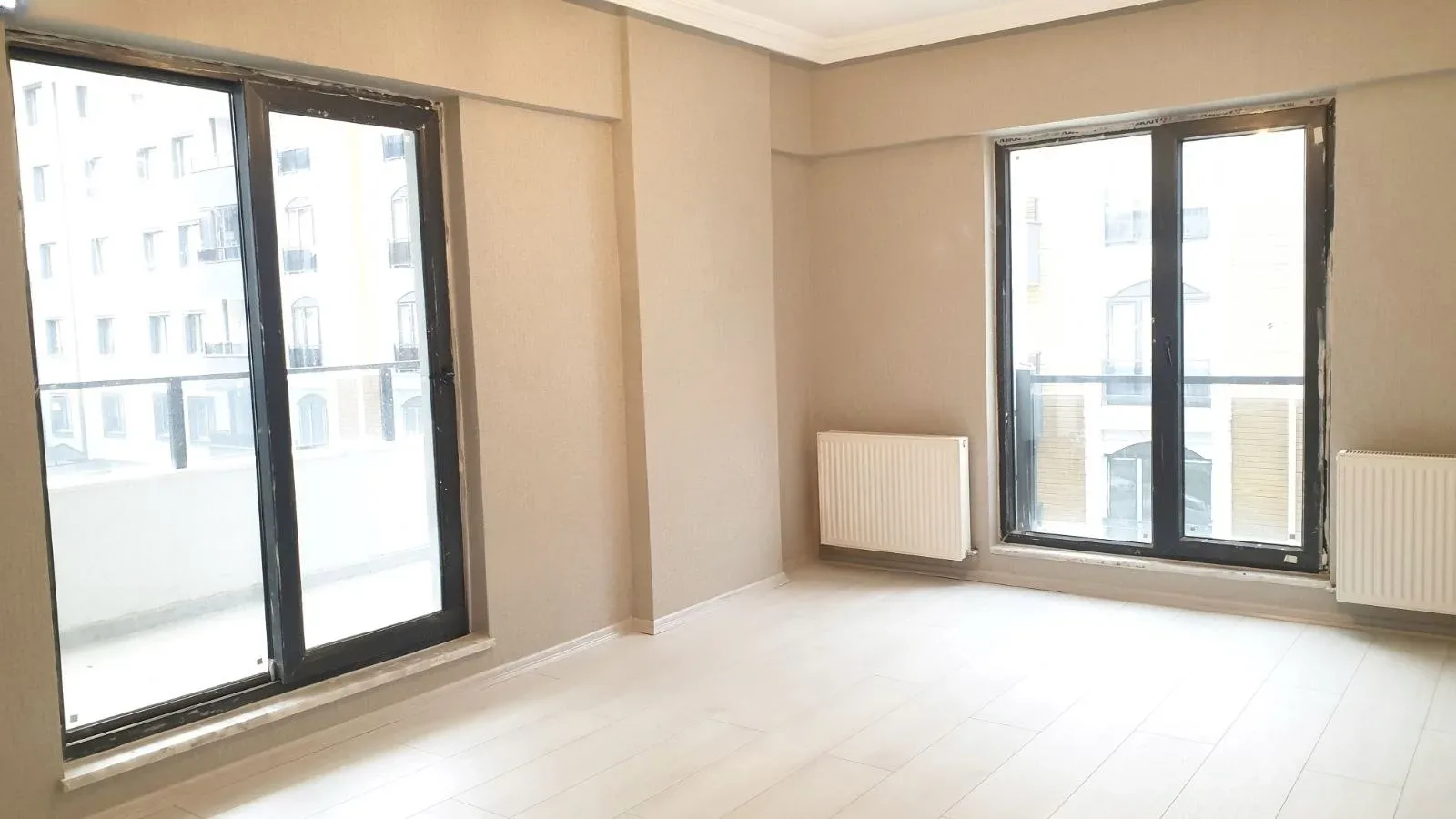 Palandöken Adnan Menderes'te 5 Yaşında 3. Kat 145 m² 3+1 Satılık Daire - Fotoğraf 10
