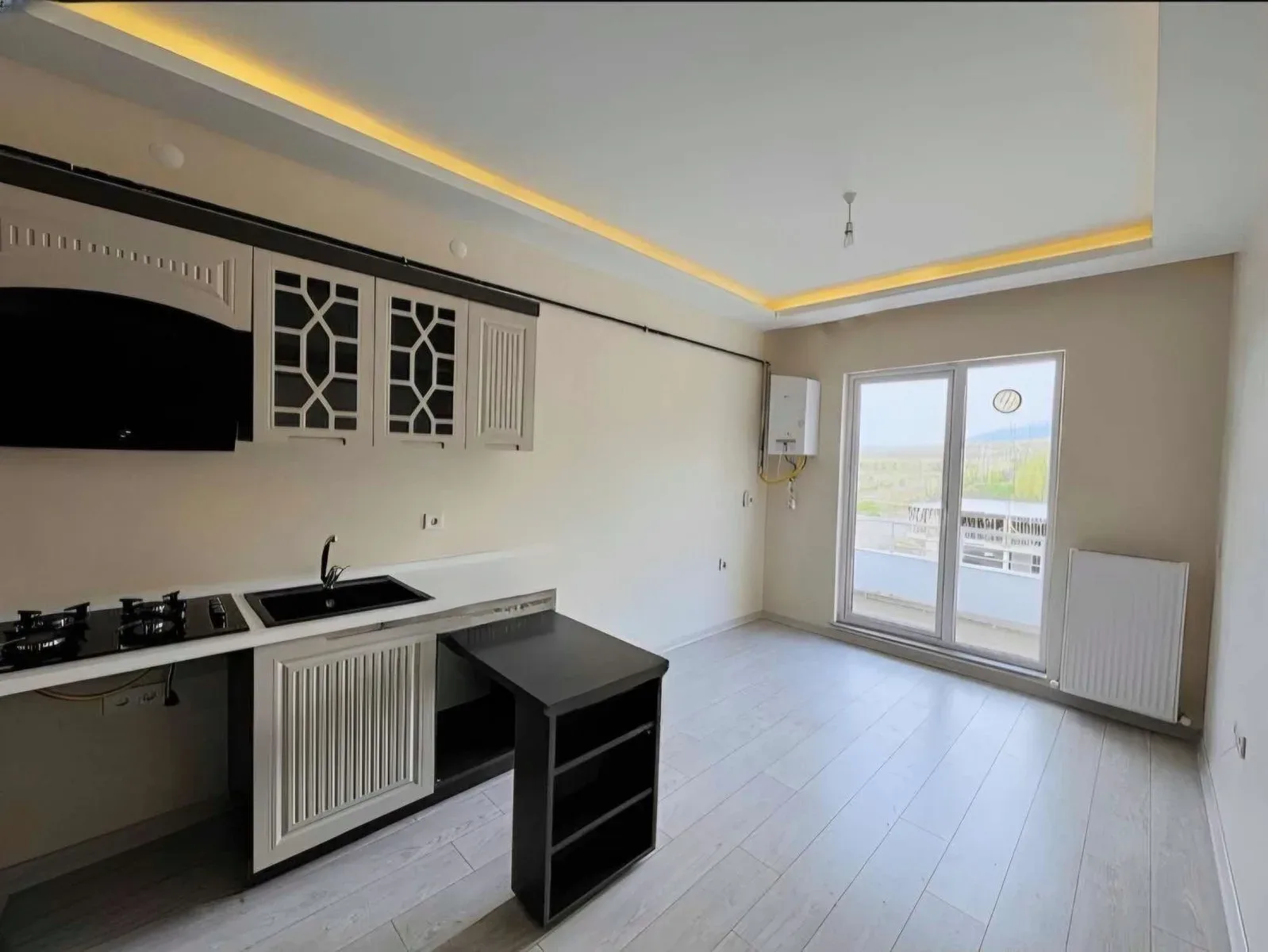 Palandöken Hüseyin Avni Ulaş'ta 3 Yaşında 4. Kat 42 m² 1+1 Satılık Daire