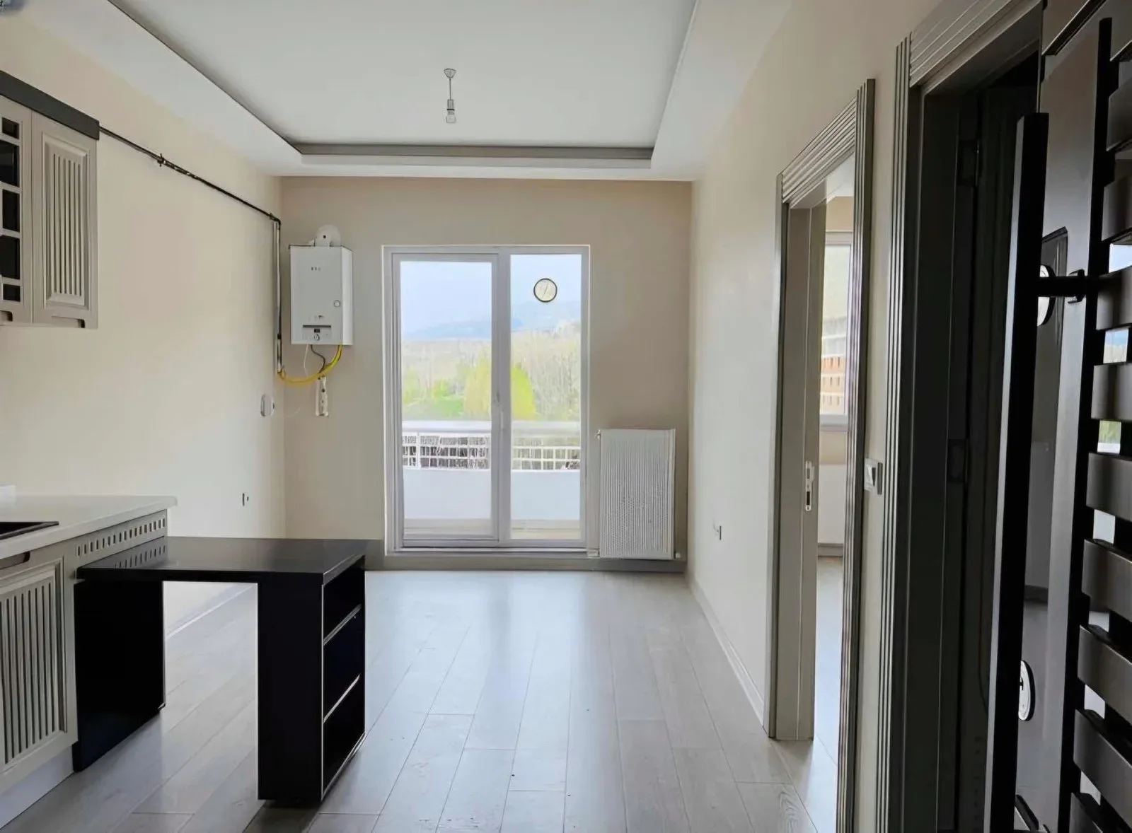 Palandöken Hüseyin Avni Ulaş'ta 3 Yaşında 4. Kat 42 m² 1+1 Satılık Daire