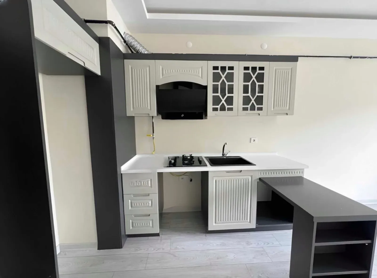 Palandöken Hüseyin Avni Ulaş'ta 3 Yaşında 4. Kat 42 m² 1+1 Satılık Daire - Fotoğraf 6