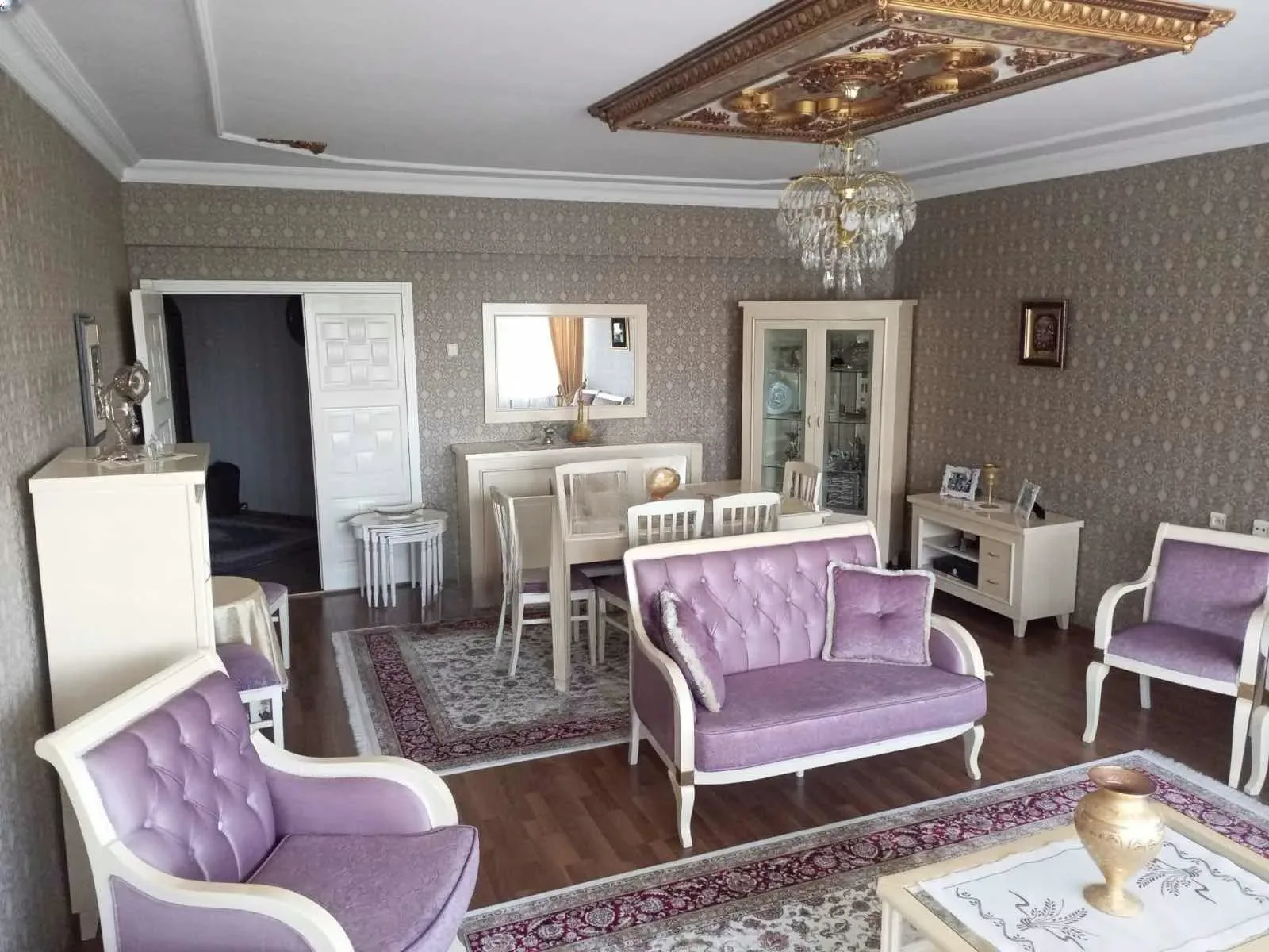 Palandöken Yunusemre'de 4. Kat 202 m² 4+1 Satılık Daire