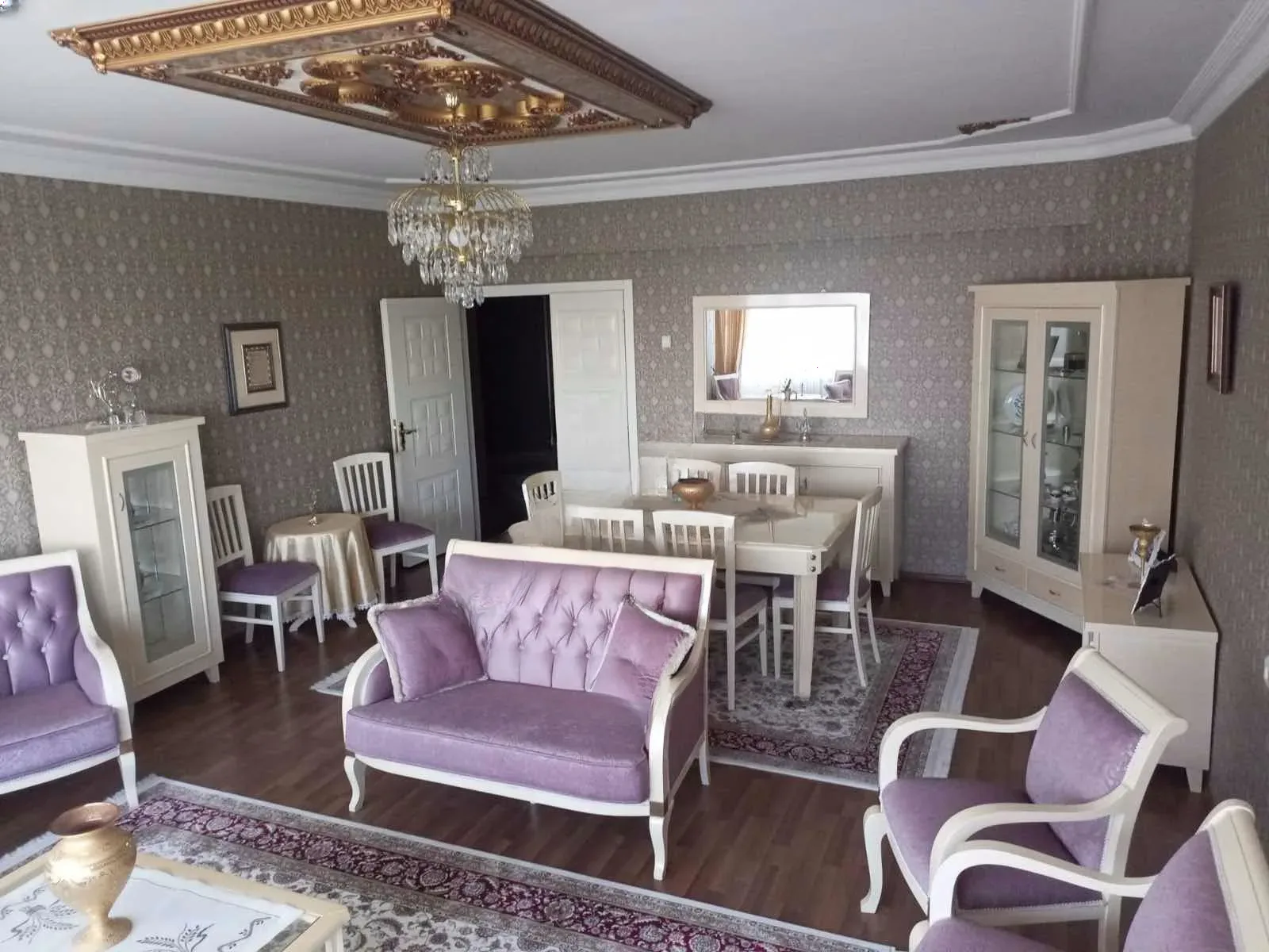 Palandöken Yunusemre'de 4. Kat 202 m² 4+1 Satılık Daire