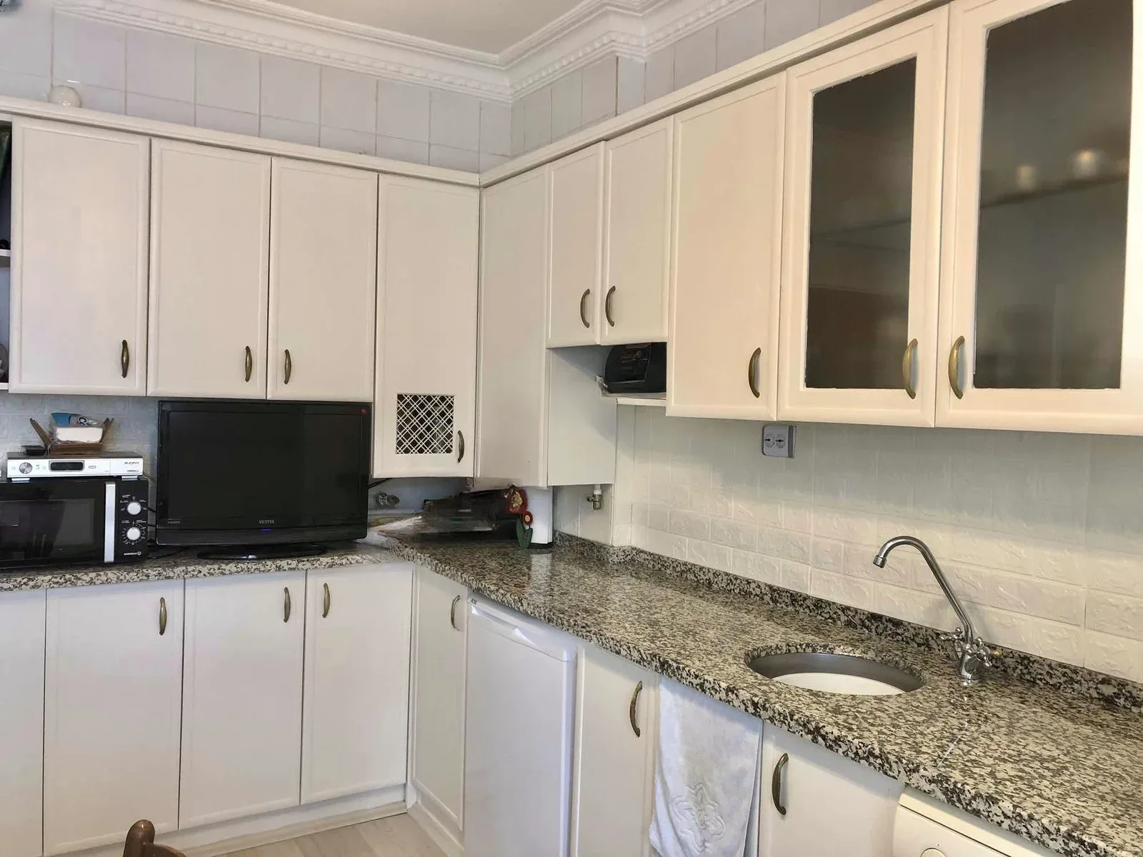 Aziziye Merkez'de 3. Kat 195 m² 4+1 Satılık Daire
