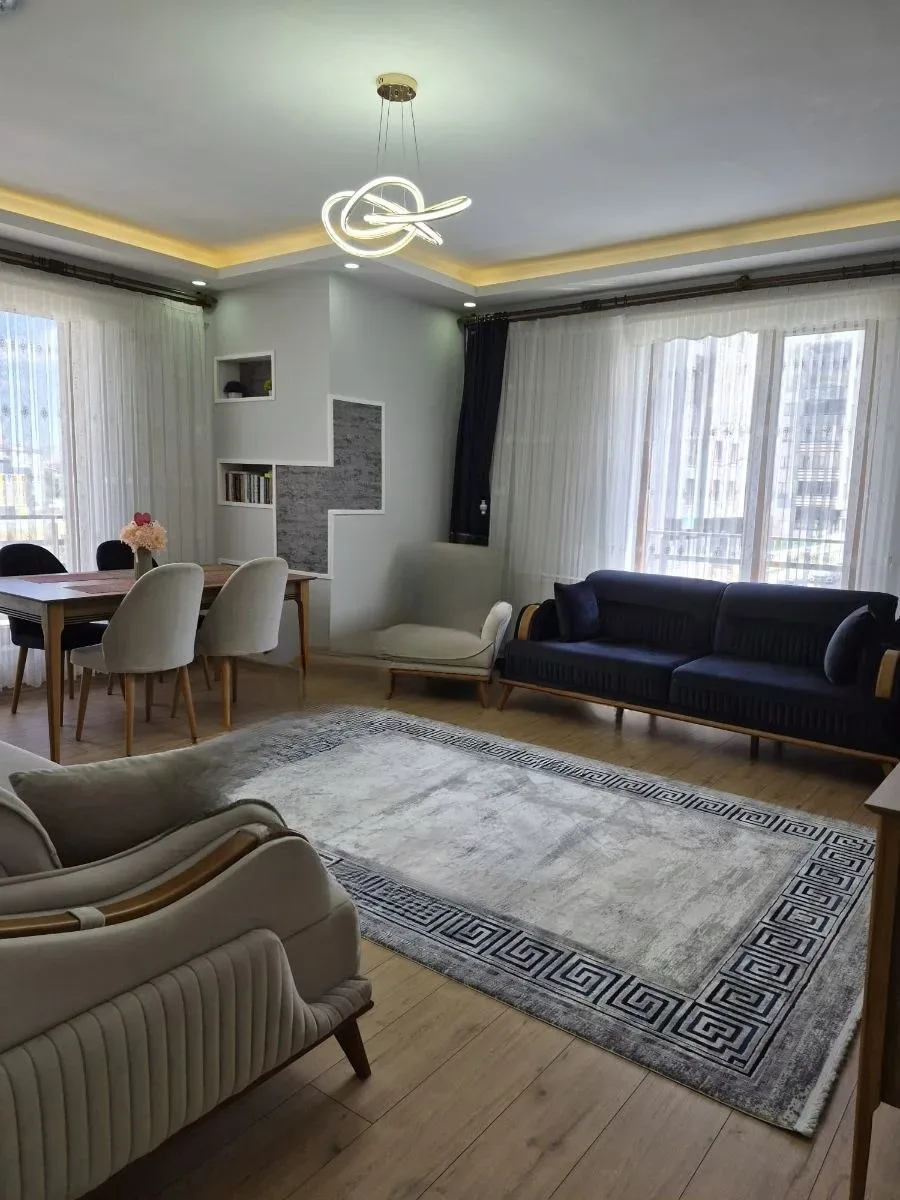 Palandöken Hüseyin Avni Ulaş'ta 5 Yaşında 2. Kat 175 m² 4+1 Satılık Daire