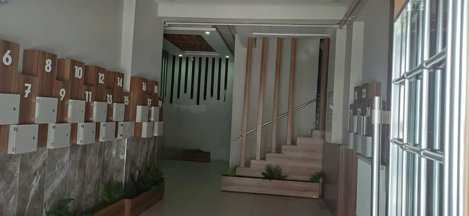 Palandöken Hüseyin Avni Ulaş'ta 5 Yaşında 2. Kat 175 m² 4+1 Satılık Daire - Fotoğraf 13