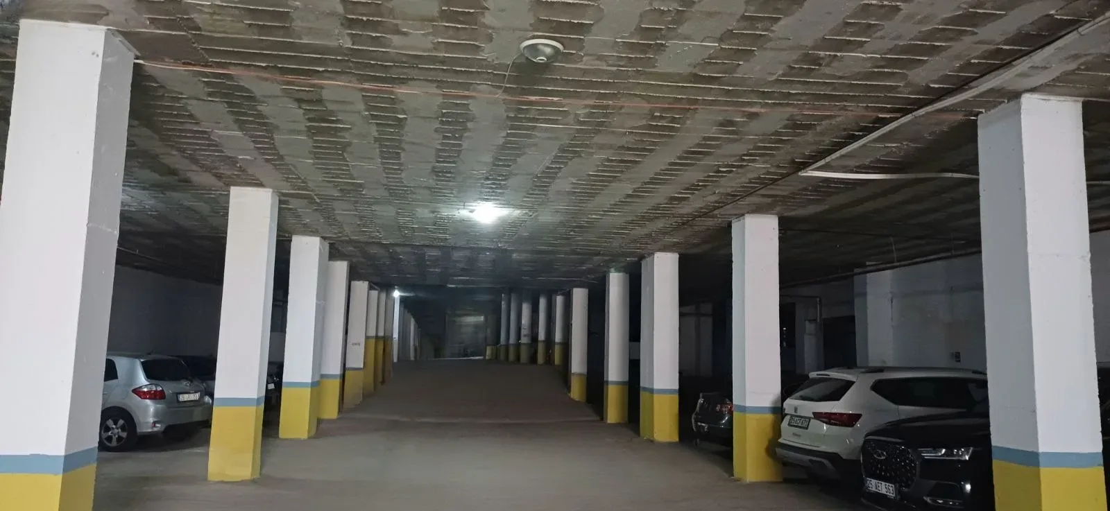 Palandöken Hüseyin Avni Ulaş'ta 5 Yaşında 2. Kat 175 m² 4+1 Satılık Daire - Fotoğraf 8