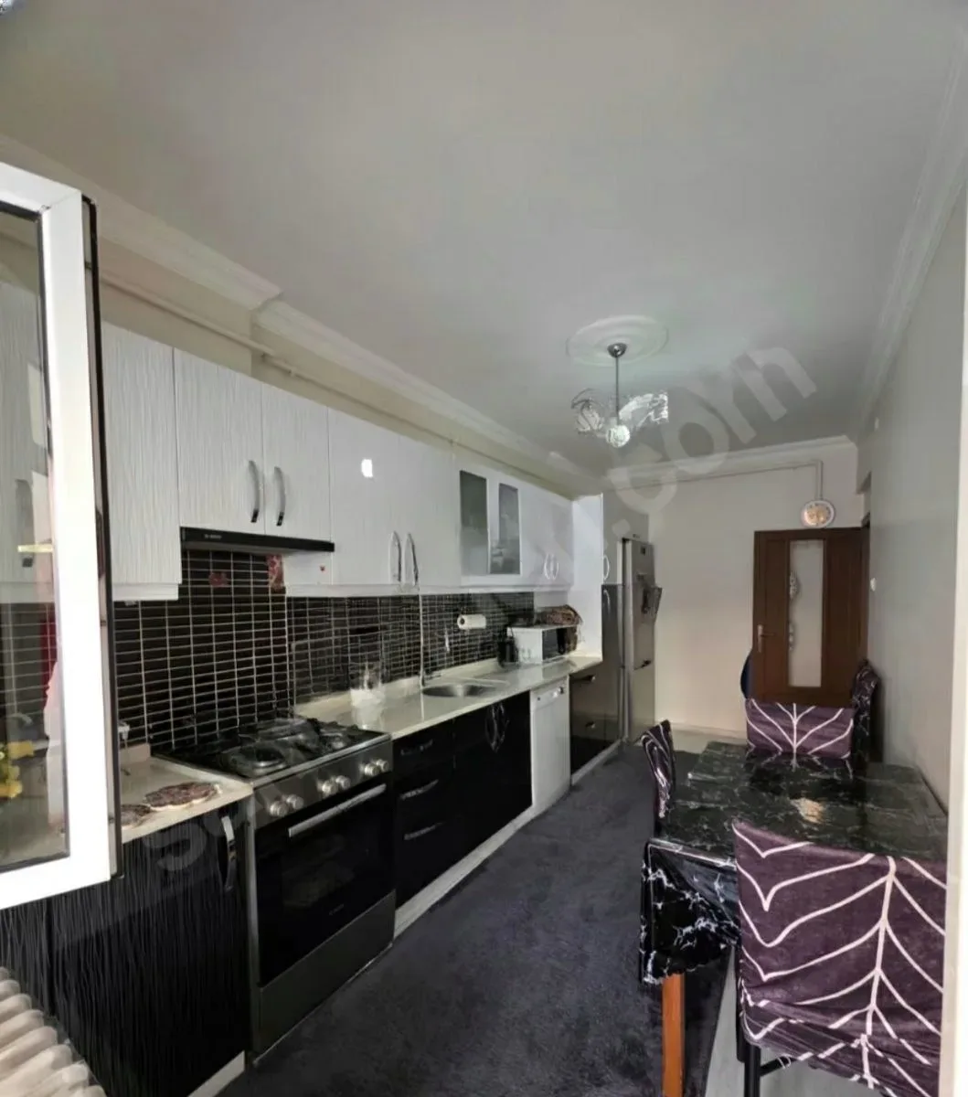Yakutiye Lalapaşa'da 2. Kat 155 m² 3+1 Satılık Daire