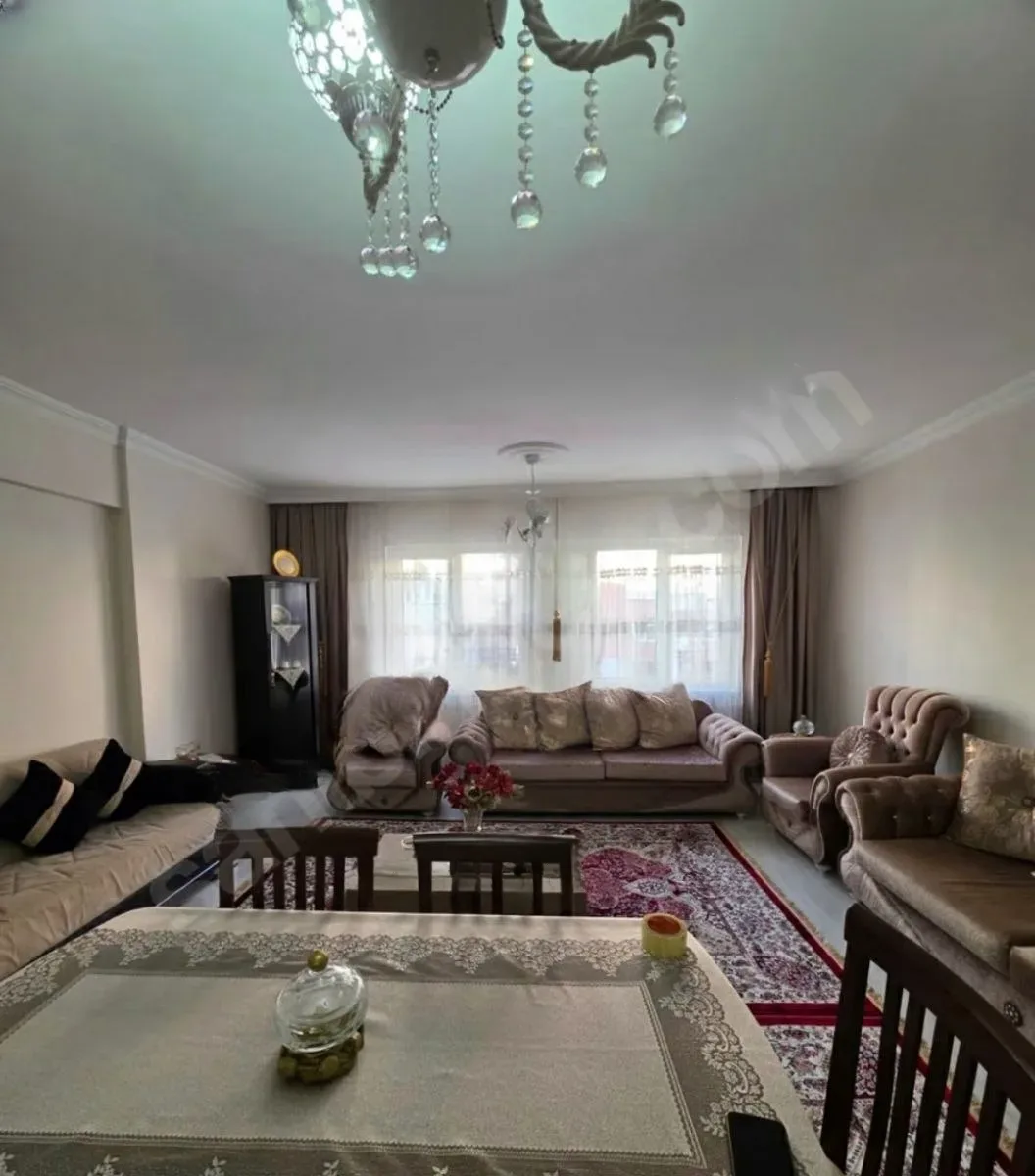 Yakutiye Lalapaşa'da 2. Kat 155 m² 3+1 Satılık Daire