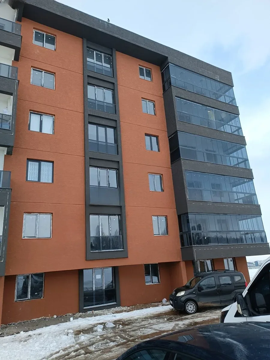 Palandöken Müftü Solakzade'de Giriş Katı 140 m² 3+1 Kiralık Daire