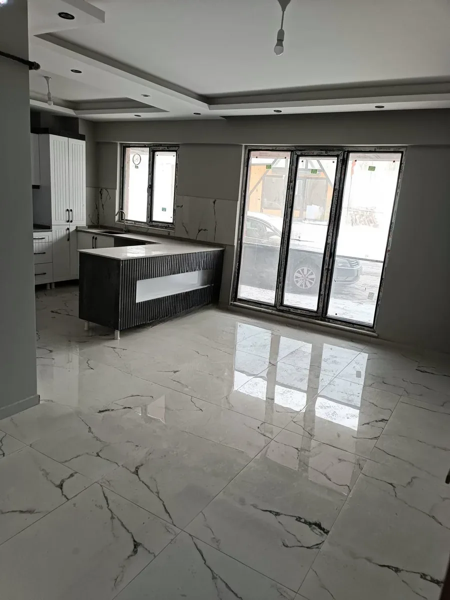 Palandöken Müftü Solakzade'de Giriş Katı 140 m² 3+1 Kiralık Daire