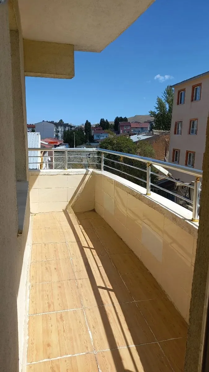 Palandöken Yunusemre'de 4. Kat 135 m² 3+1 Kiralık Villa - Fotoğraf 9